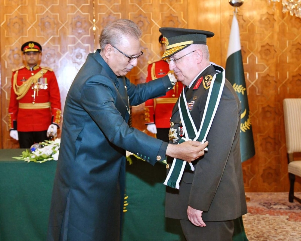 Genelkurmay Başkanı Gülere Pakistanda İmtiyaz Nişanı Verildi