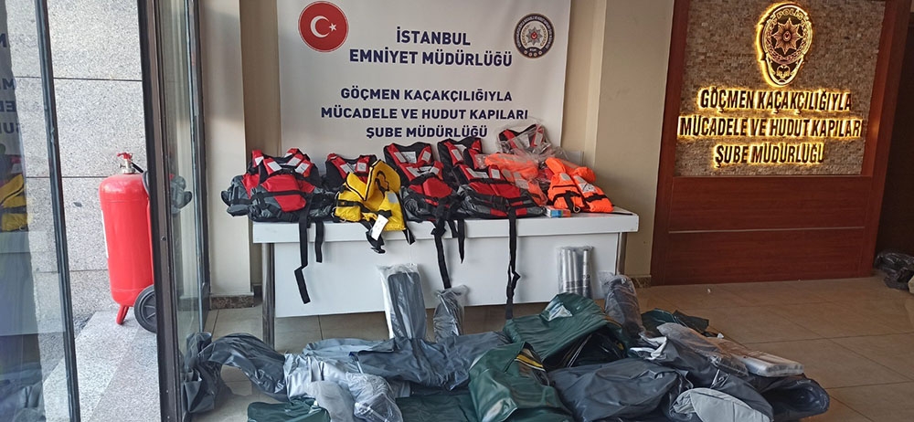 Göçmen kaçakçılığı çetesine operasyon: 22 gözaltı