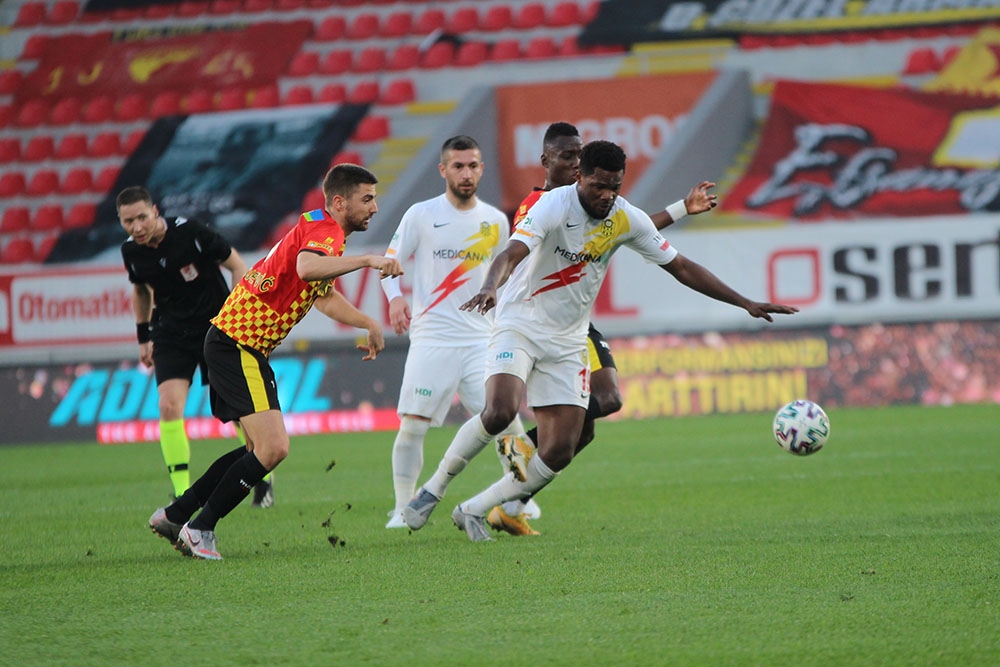 Göztepe, sahasında Yeni Malatyaspor ile 2-2 berabere kaldı