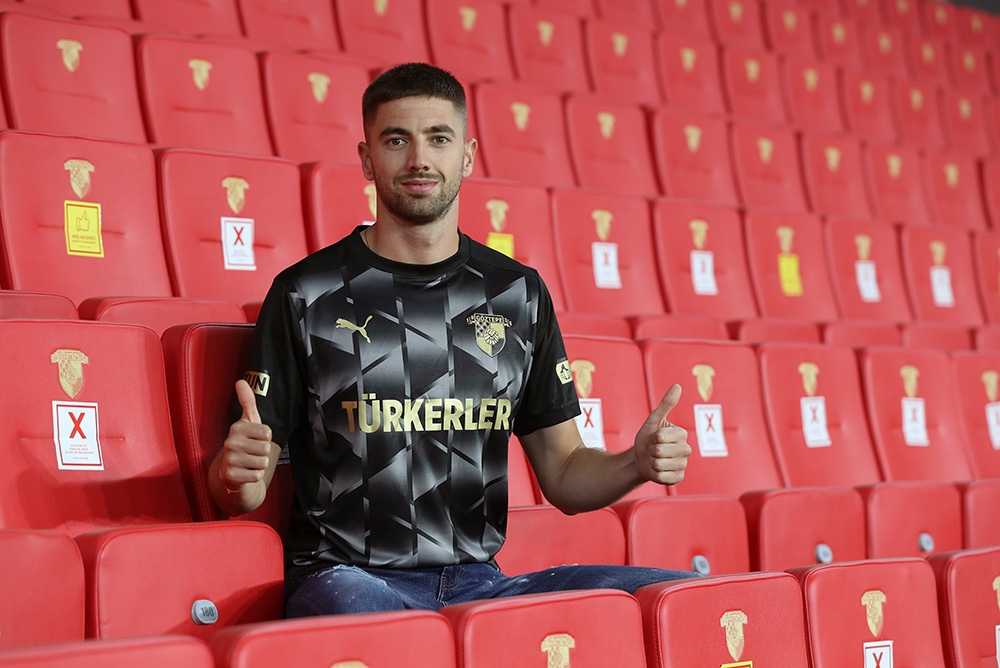 Göztepe, stoper Marko Mihojevic’i renklerine bağladı
