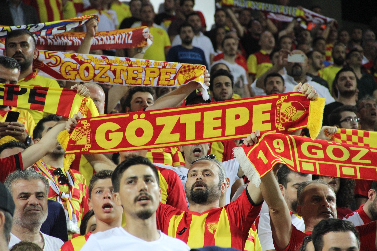 Göztepe taraftarından dijital varlıklara büyük ilgi