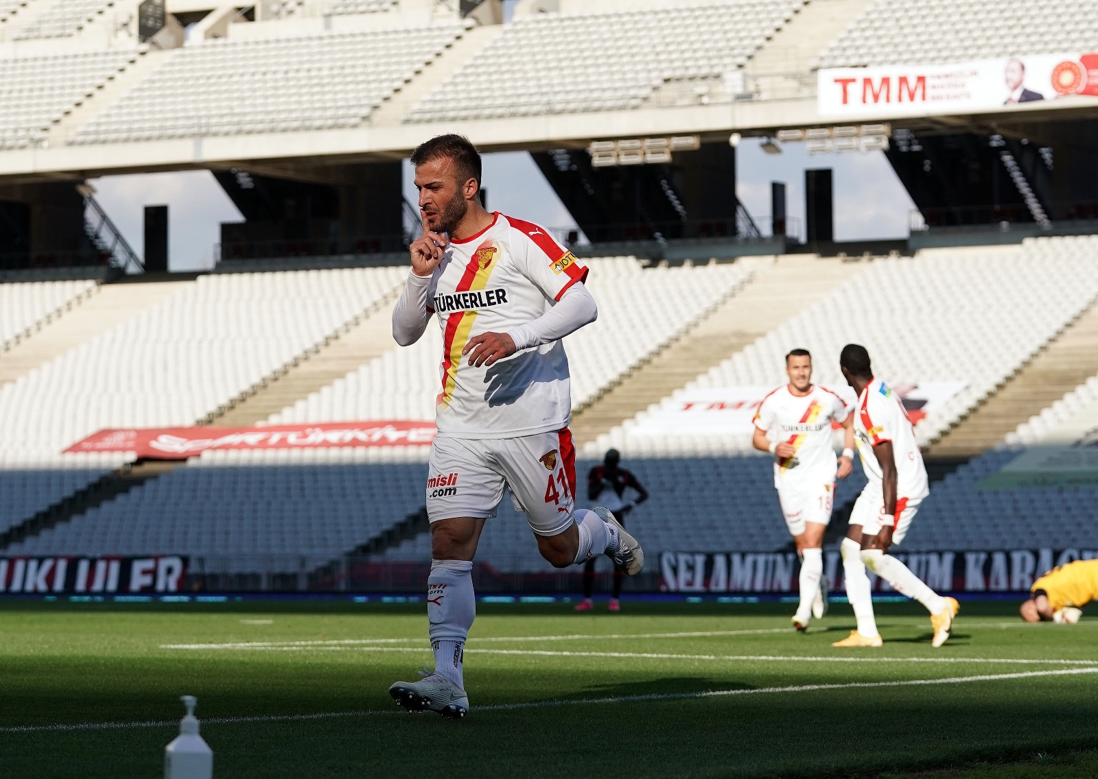 Göztepe’de yedekler sahne aldı
