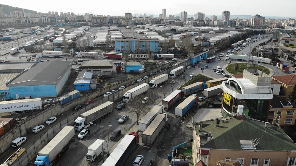 Gümrükte oluşan teknik arıza, kilometrelerce tır kuyruğuna sebep oldu