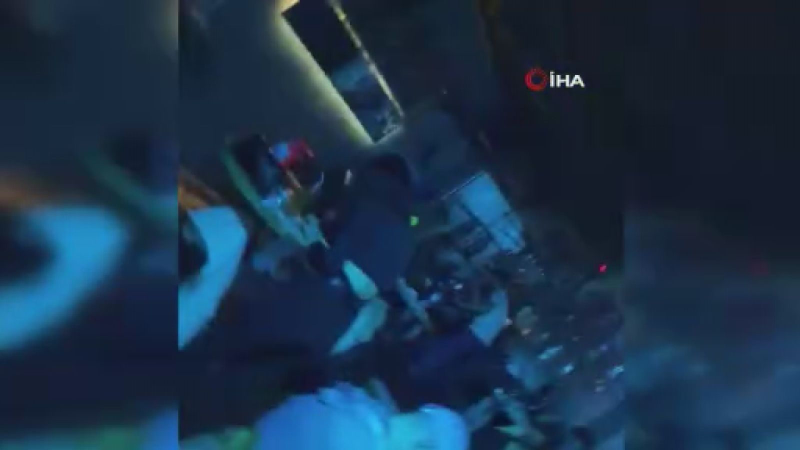 Gündüz lokanta, gece kulüp olarak kullanılan mekana baskın