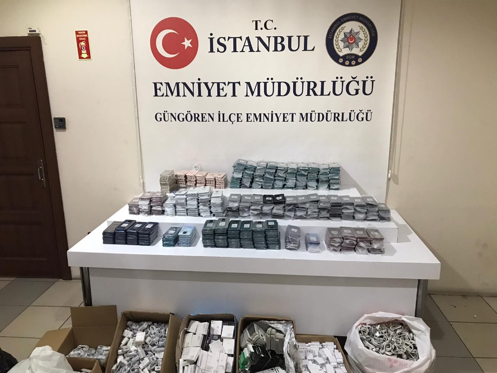 Güngören’de kaçak cep telefonu operasyonu