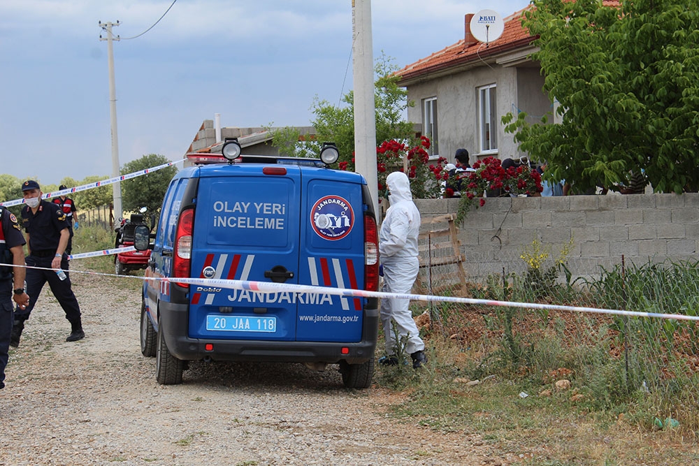 Günün en acı haberi: Bir evden 4 ceset çıkarıldı