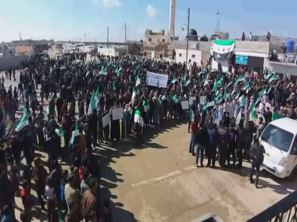 Güvenli bölgede Türk askerine destek gösterisi