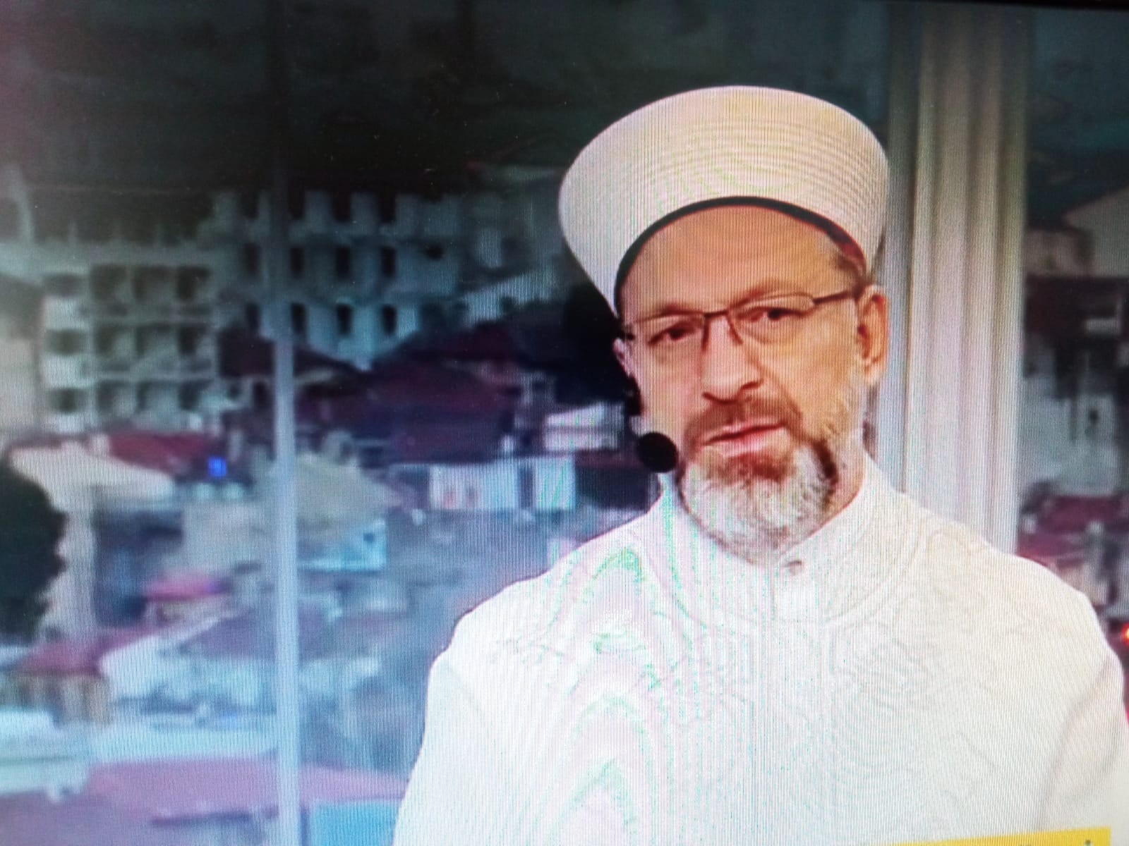 Hac’ca 18-60 yaş arası çift doz aşı olanlar gidebilecek