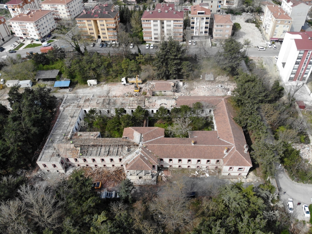 Hadımköy’deki pandemi hastanesi çalışmaları havadan görüntülendi