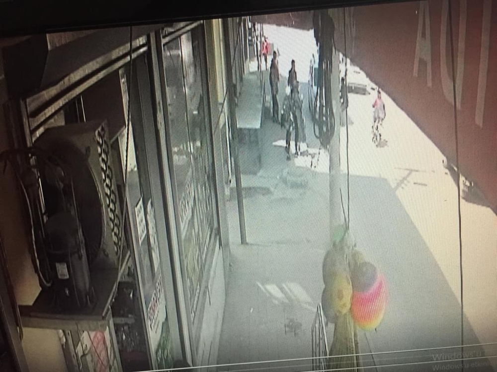 Hafif ticari araç çarptı hayatı karardı