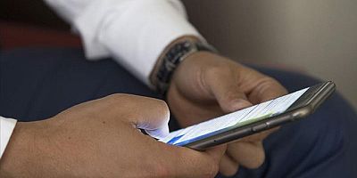 Haftanın 41 saat 37 dakikasını çevrim içi medyada geçiriyoruz