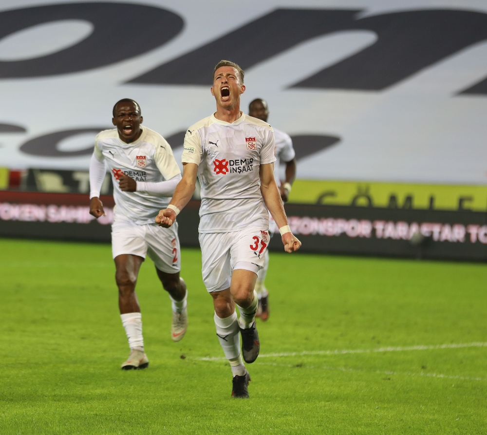 Hakan Arslan ligdeki ilk golünü attı