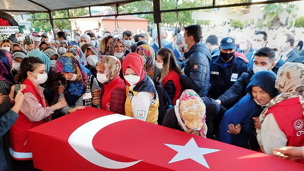 Hakkari şehidi Osmaniye’de son yolculuğuna uğurlandı