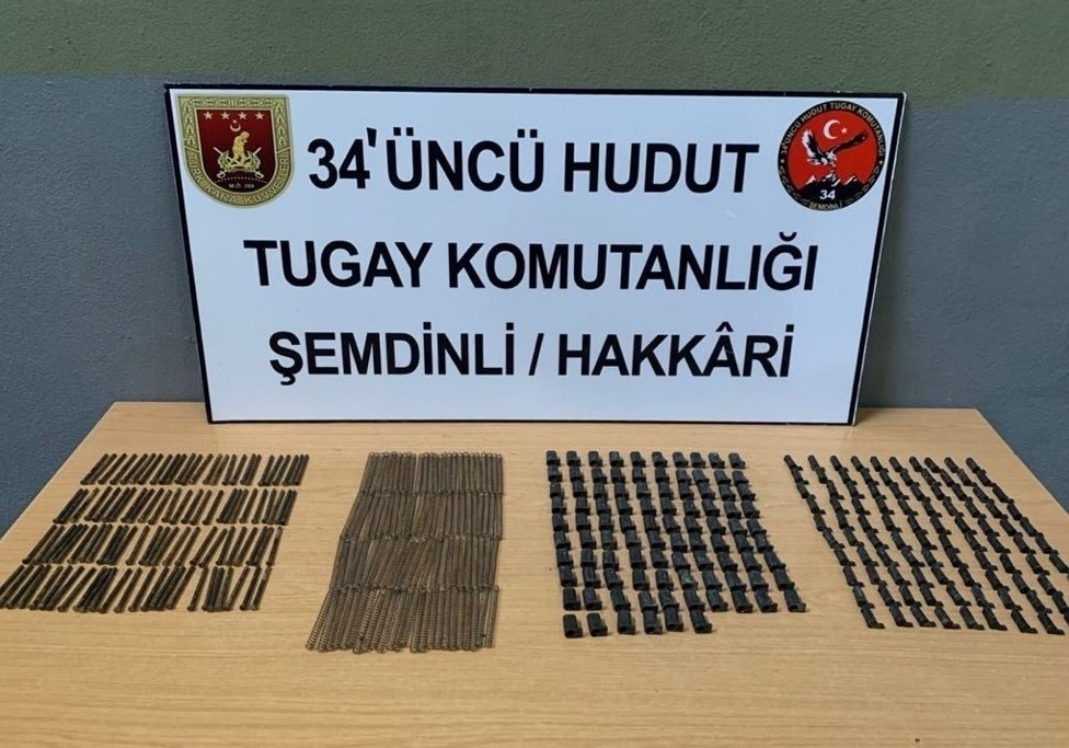 Hakkari ve Van’da mühimmat ve kaçak sigara ele geçirildi