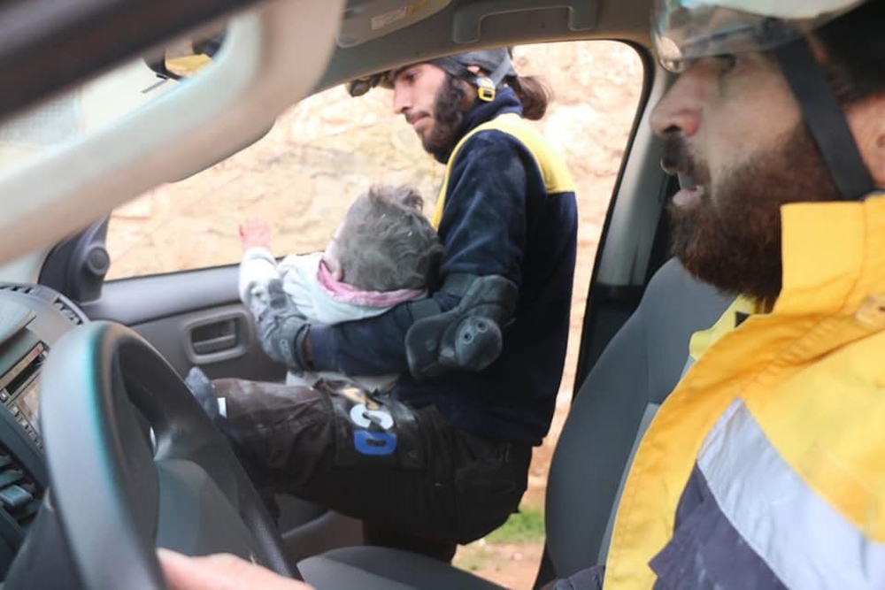 Halep’te moloz yığını altında kalan çocuk böyle kurtarıldı