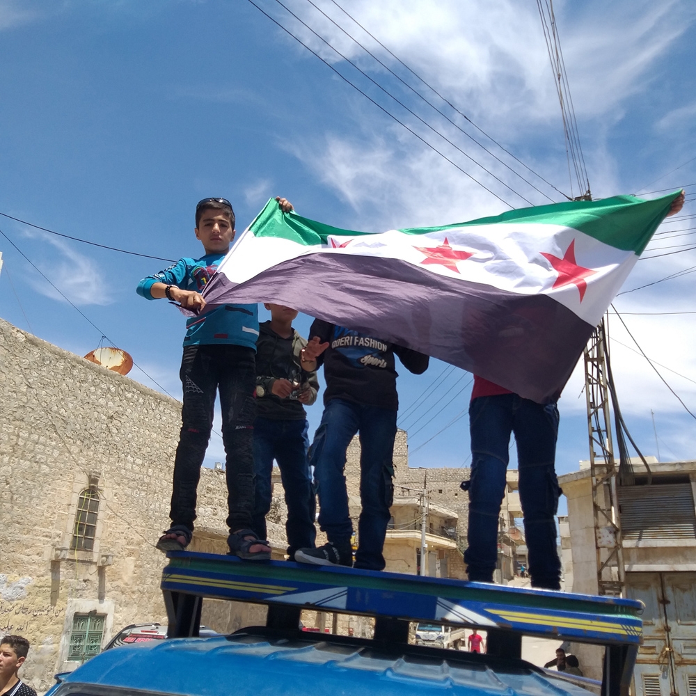 Halep’te rejim ve terör örgütleri protesto edildi