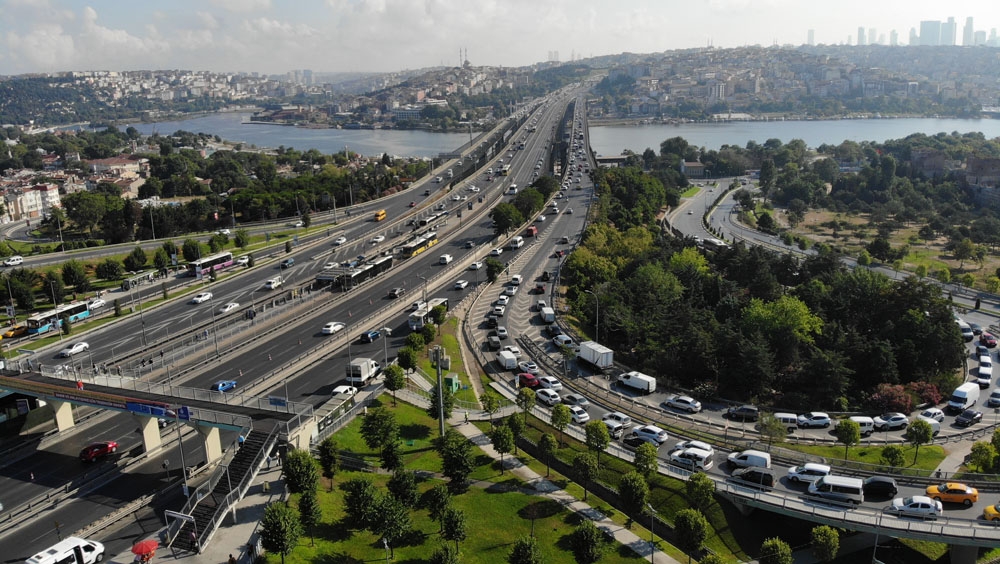 Haliç’te trafik yoğunluğu havadan görüntülendi