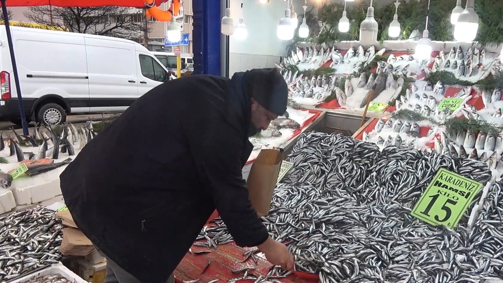Hamsi Rusya Ve Gürcistana Kaçtı, Vatandaşlar Buzhane Balığı Tüketiyor