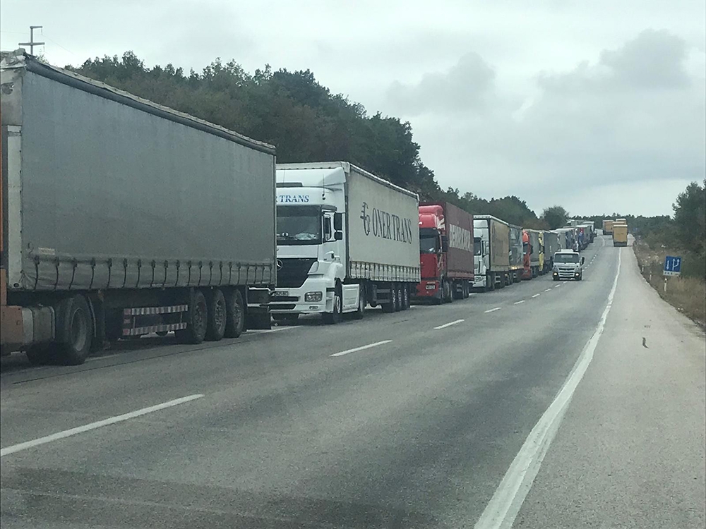 Hamzabeyli Sınır Kapısı’nda 23 kilometrelik kuyruk uzunluğu