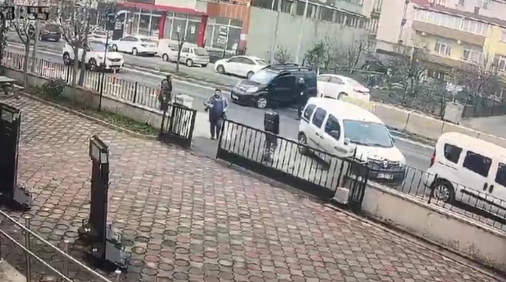Hasmını aracıyla ezmeye çalıştı