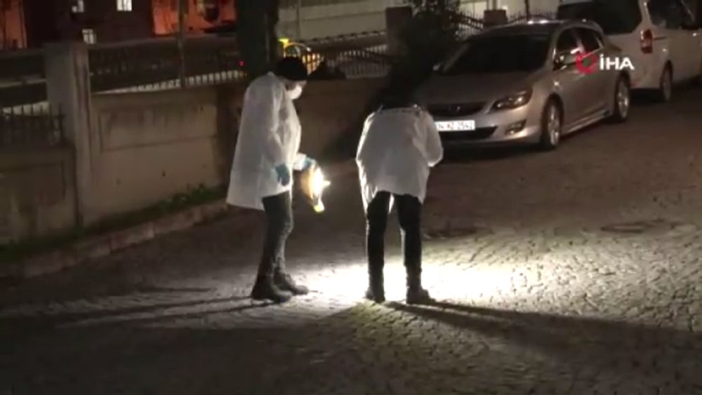 Hastane bahçesinde amca-yeğene silahlı saldırı