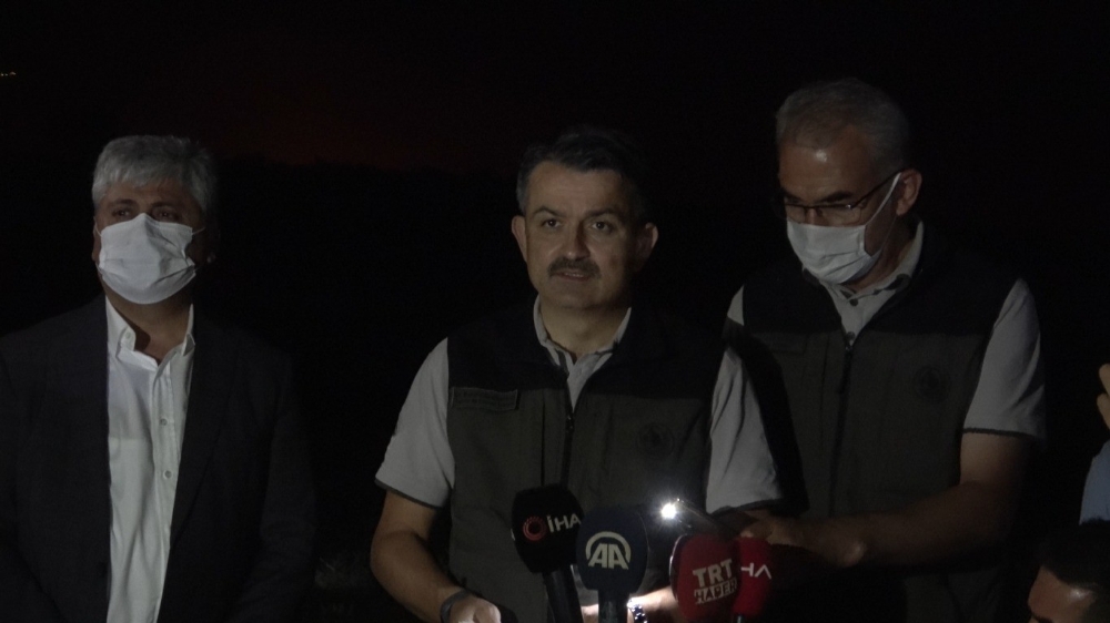 “Hatay yangınında can kaybımız yok, müdahale devam ediyor”
