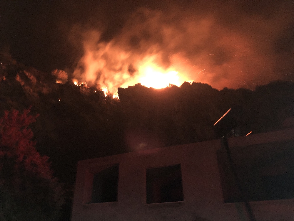 Hatay’da çıkan yangın 6 saat sonra söndürüldü soğutma yapılıyor