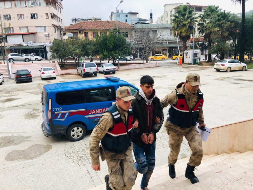 Hatayda Göçmen Kaçakçısı 1 Kişi Tutuklandı