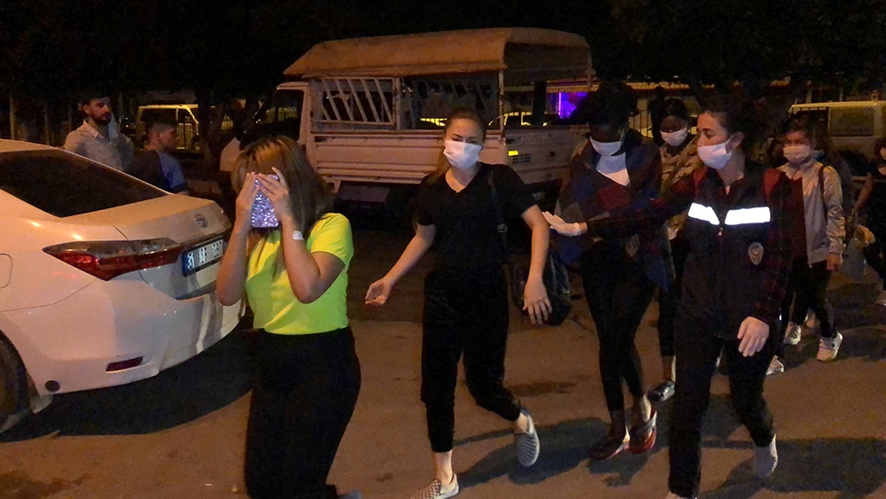 Hatay’da masaj salonlarına operasyon 21 kadın gözaltına alındı