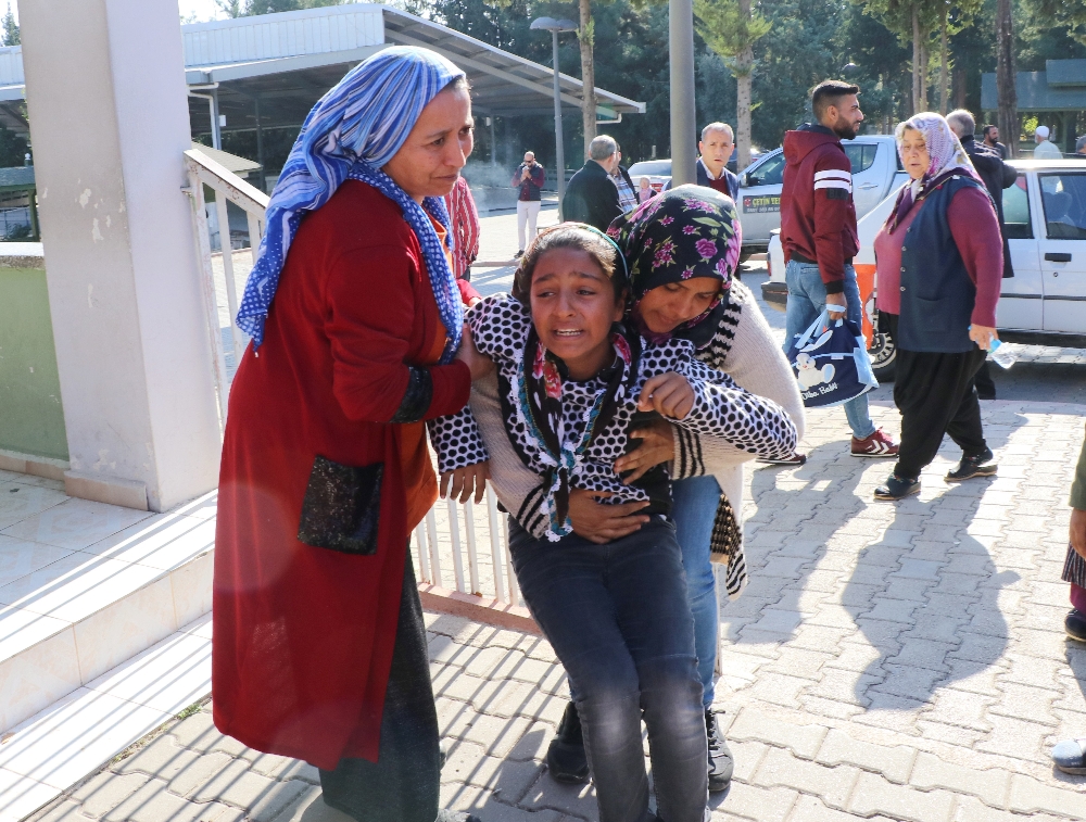 Haticeden Kendilerini Terk Eden Annesine Cenazede Tepki