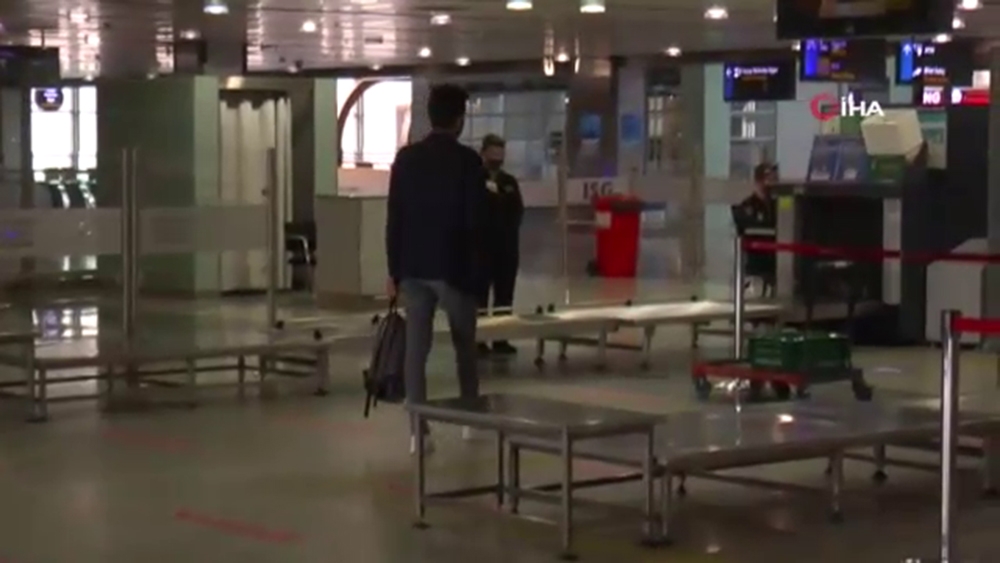 Hava yoluyla 33,7 milyon yolcu taşındı