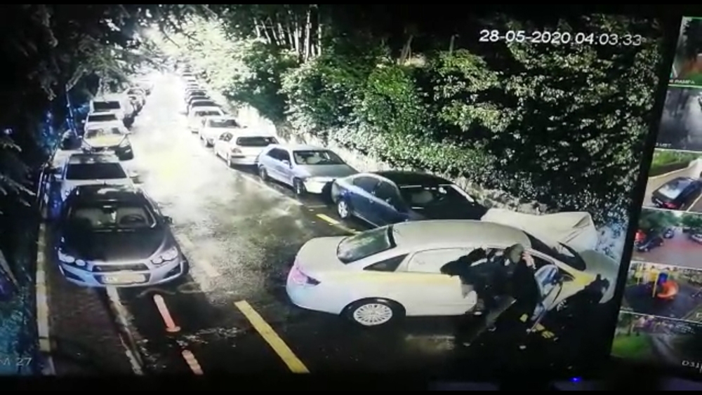 “Hayalet gösterge” hırsızlarına nefes kesen kovalamaca kamerada