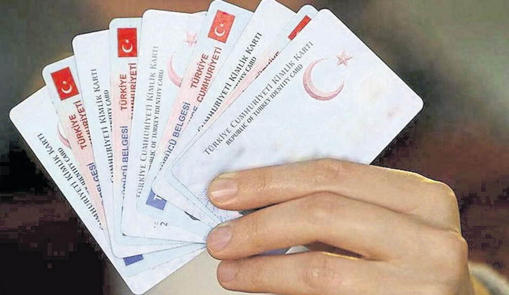 ”Hayat Kimliğinle Kolay” uygulamasına vatandaşlardan yoğun ilgi