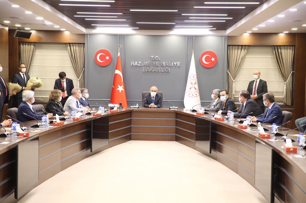 Hazine ve Maliye Bakanı Elvan göreve başladı