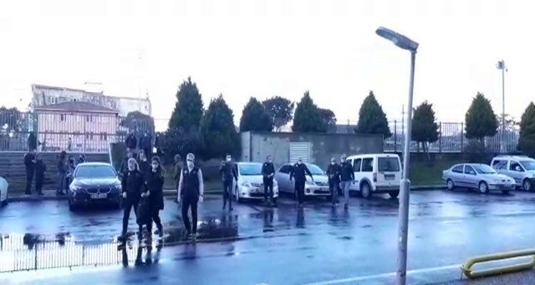 HDP Esenyurt İlçe Eş Başkanları adliyeye sevk edildi