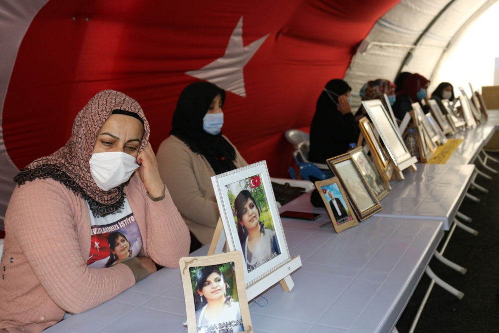 HDP önünde evlat nöbeti tutan acılı baba Gökkuş: 