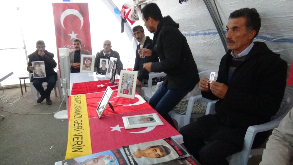 Hdp Önünde Evlat Nöbeti Tutan Ailelerin Sayısı 59A Yükseldi