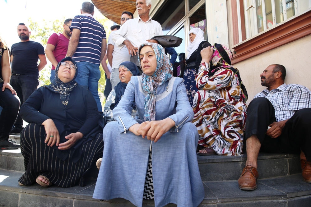 HDP önünde eylem yapan Diyarbakır annelerinin belgeseli çekildi