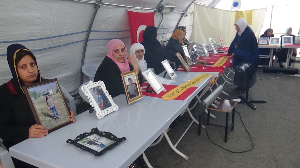 HDP önündeki ailelerin evlat nöbeti 129’uncu gününde