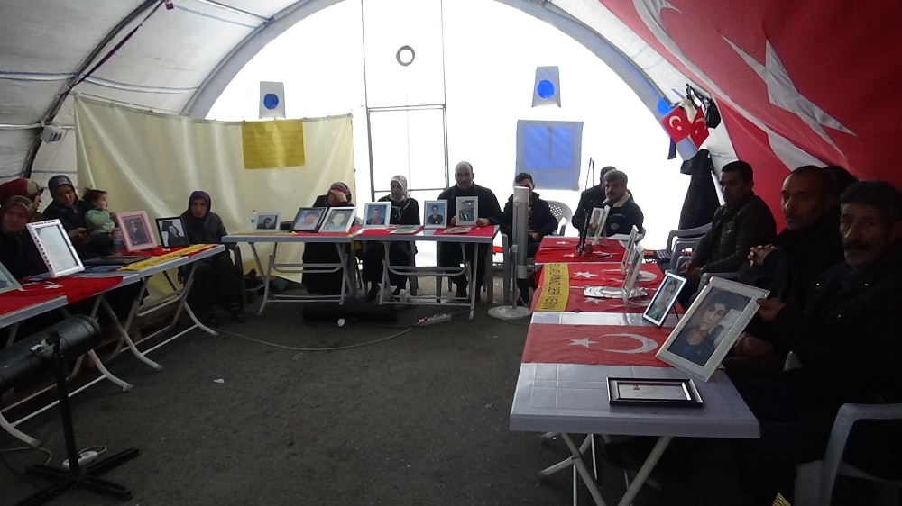 HDP önündeki ailelerin evlat nöbeti 130’uncu gününde