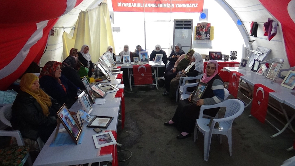 HDP önündeki ailelerin evlat nöbeti 159’uncu gününde