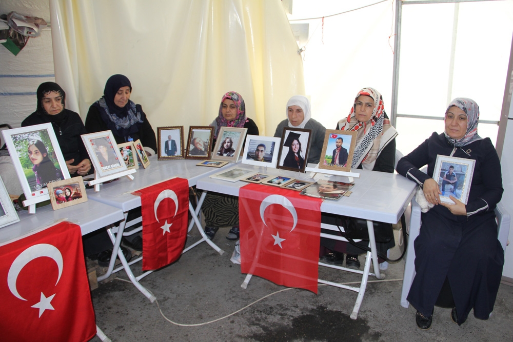 HDP önündeki ailelerin evlat nöbeti 172’nci gününde