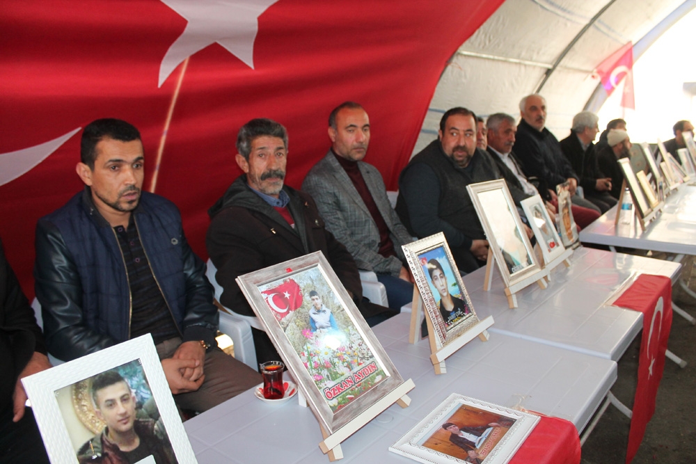 HDP önündeki ailelerin evlat nöbeti 175’inci gününde