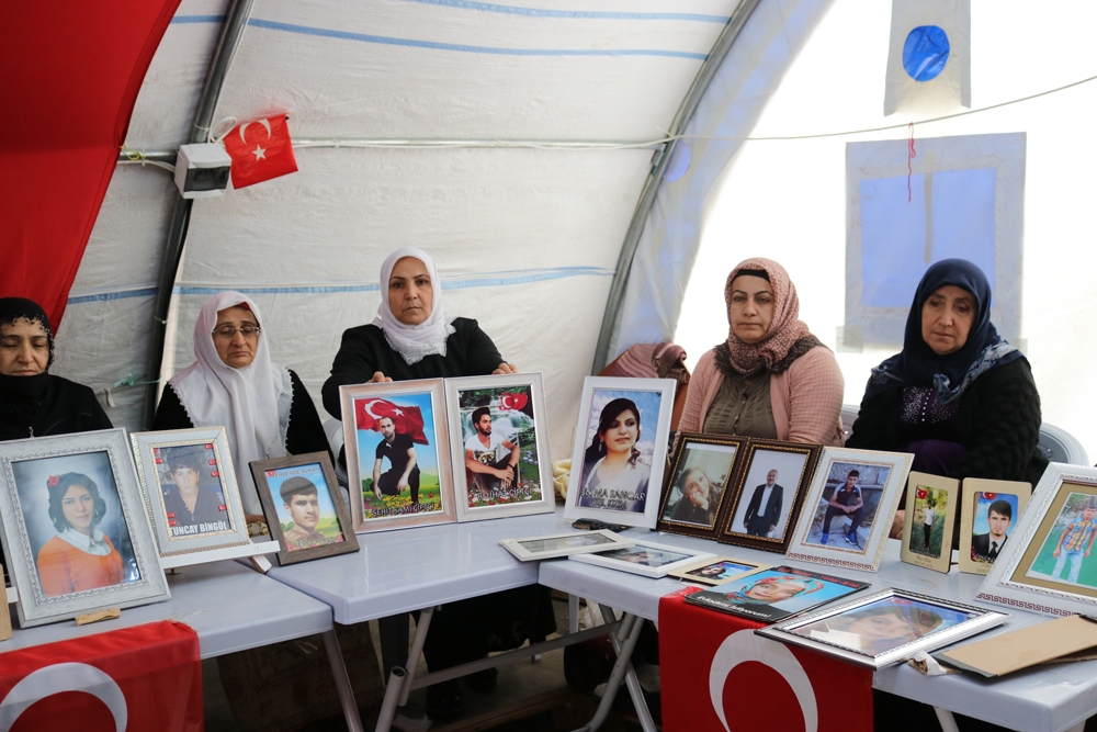 HDP önündeki ailelerin evlat nöbeti 176. gününde