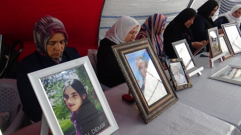 HDP önündeki ailelerin evlat nöbeti 186’ncı gününde