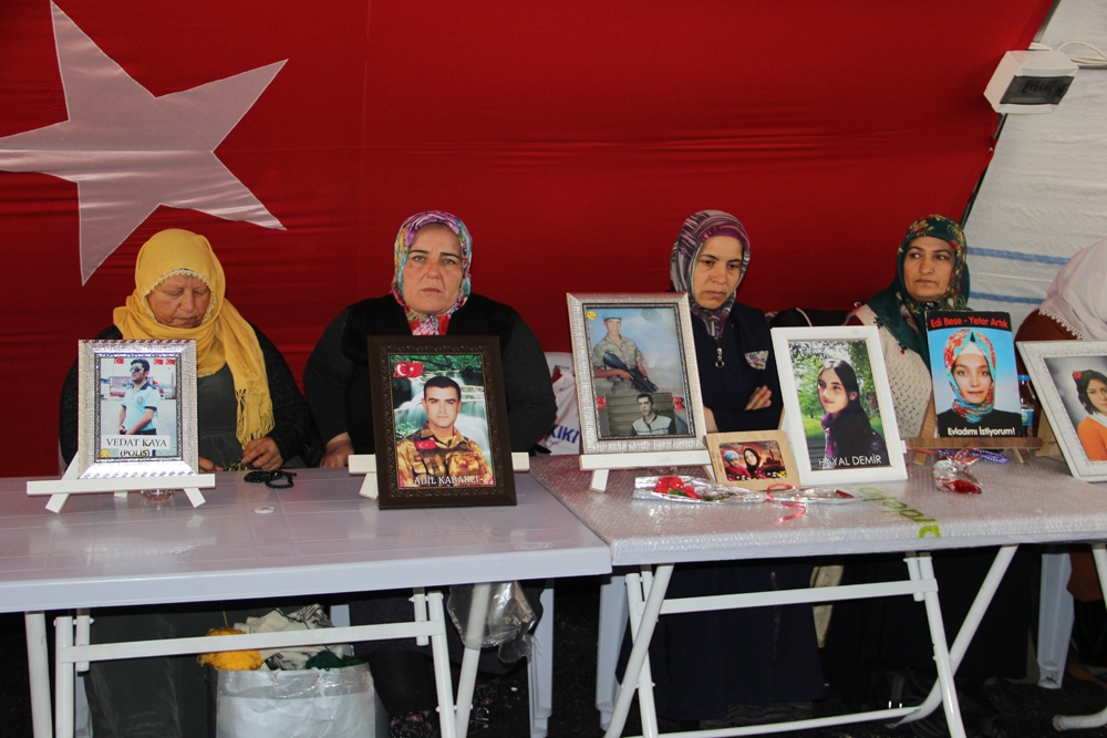 HDP önündeki ailelerin evlat nöbeti 188’inci gününde