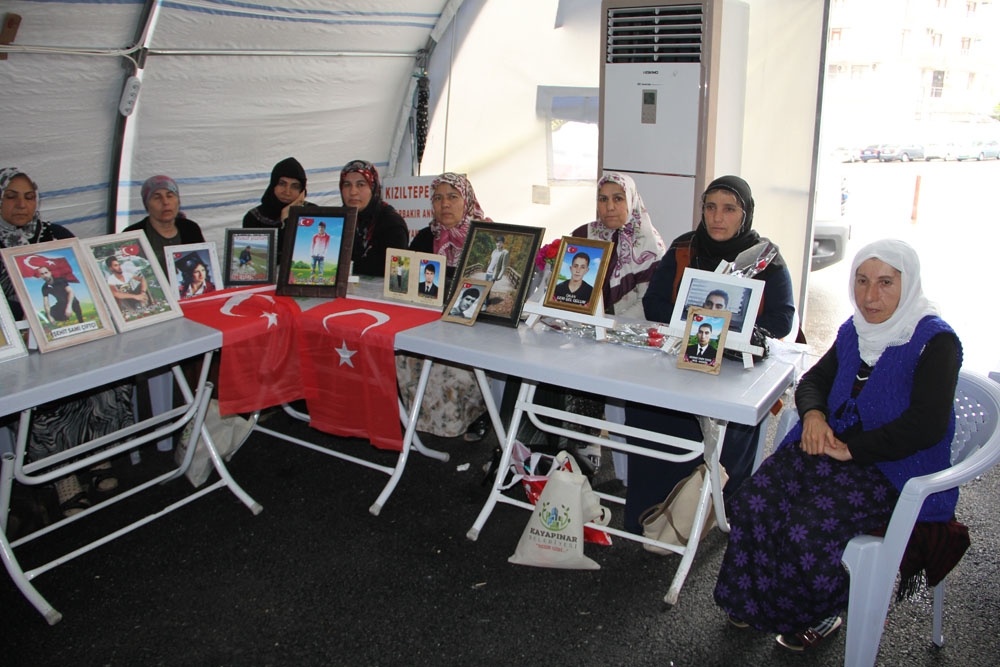HDP önündeki ailelerin evlat nöbeti 193’üncü gününde