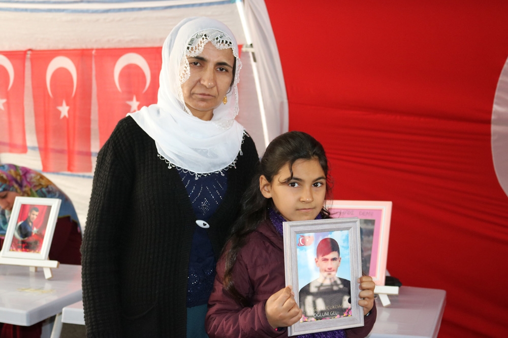 HDP önündeki ailelerin evlat nöbeti 205’inci gününde
