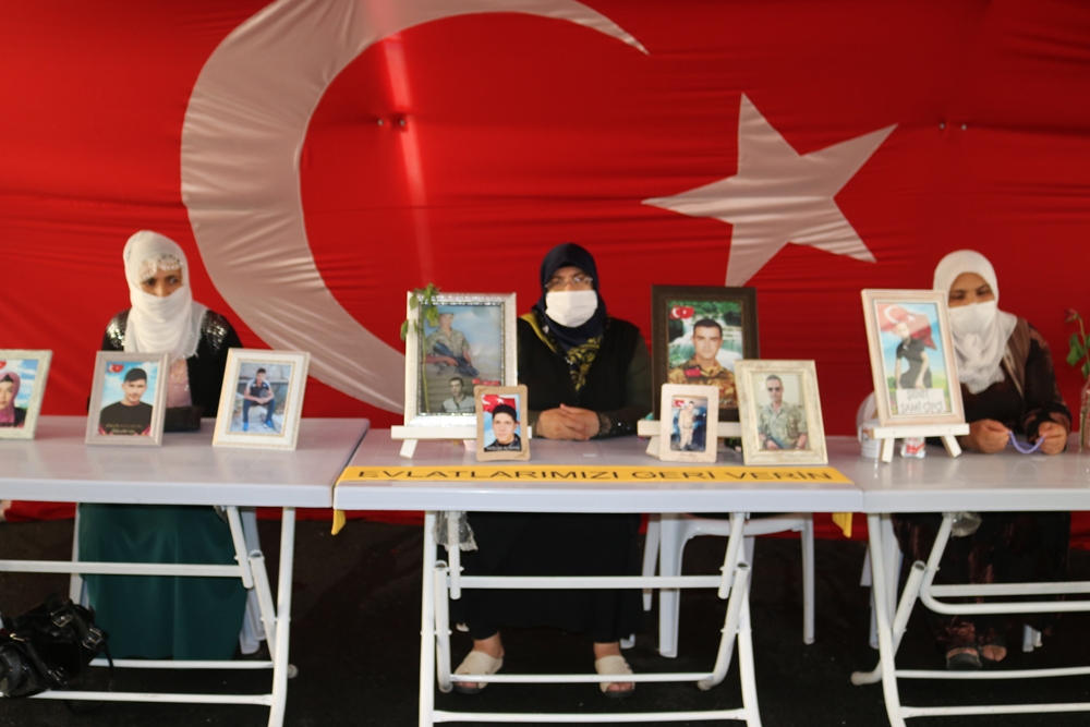 HDP önündeki ailelerin evlat nöbeti 343’üncü gününde