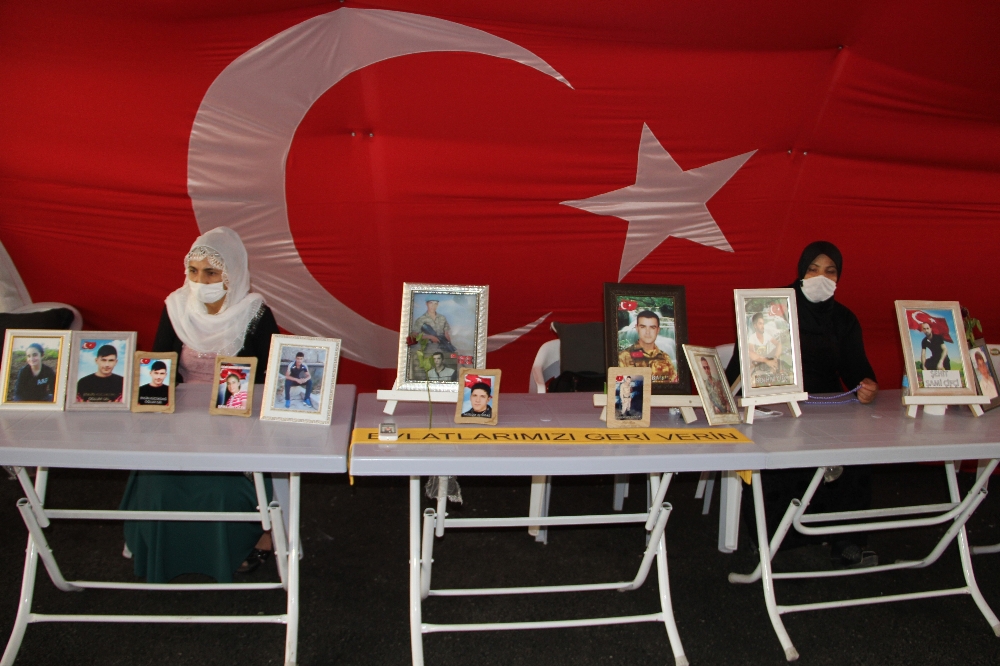 HDP önündeki ailelerin evlat nöbeti 348’inci gününde